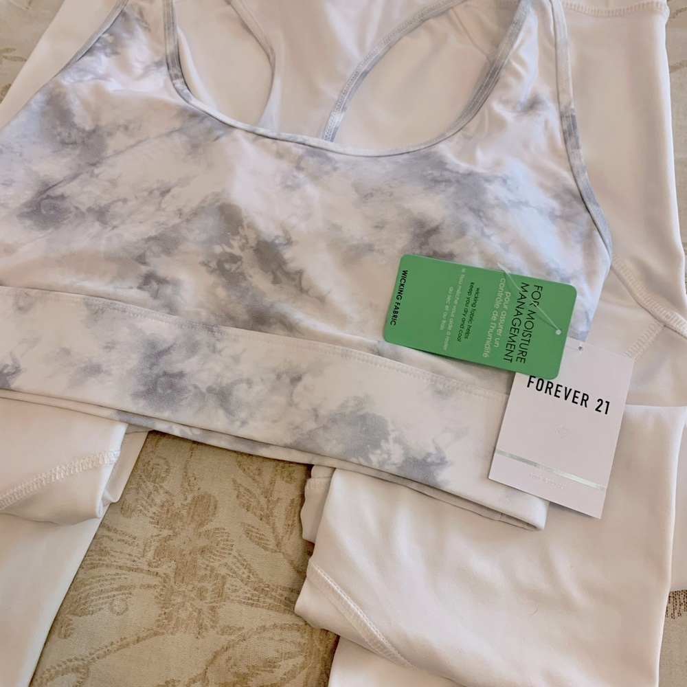 Forever 21 Sports bra XL & legging Med Set
